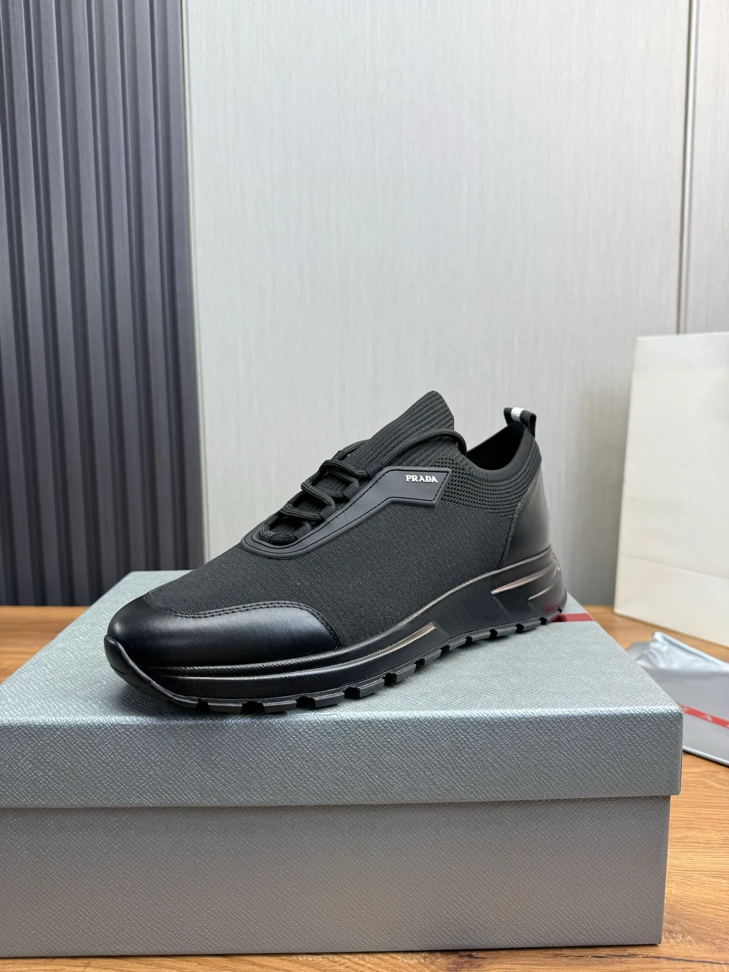 Men's shoes 💰500💰 [PRADA] Men's shoes are popular in the counter, official website is synchronized, 1 high-quality shipment ✔️Original fly-woven cowhide + cowhide lining, original original bottom, 38-45 (45 customized, non-refundable)